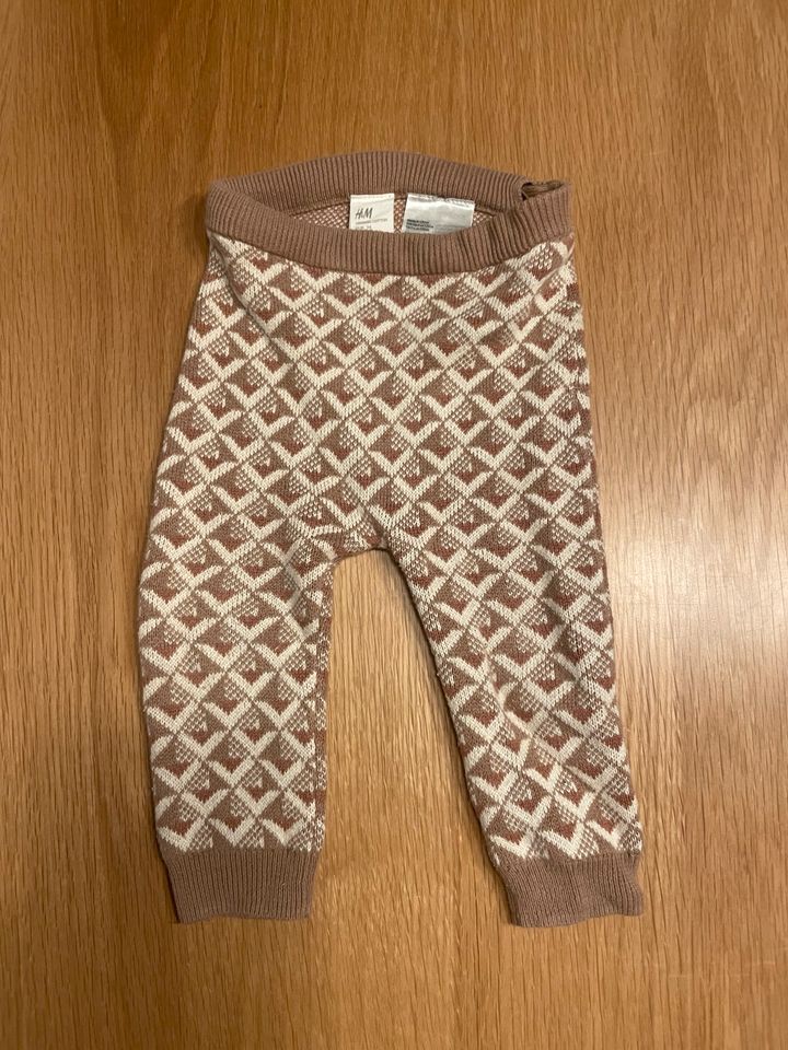 Baby Hose H&M Jacquard braun beige Gr. 74 in München