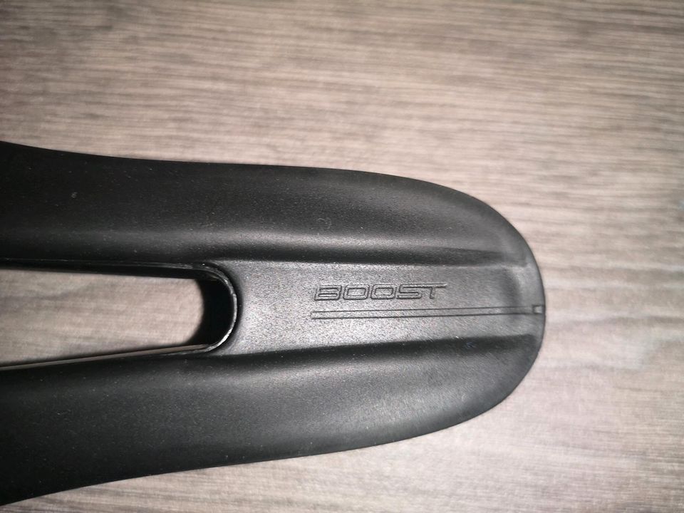 Selle Italia "Boost" Sattel in der Breite 145 mm in Laufen