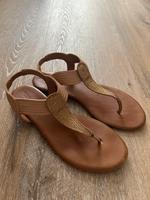 goldene Sandalen / Zehentrenner Tamaris Sachsen - Görlitz Vorschau