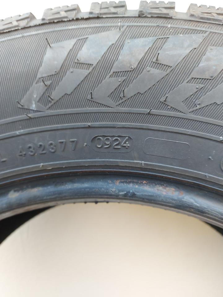 1x Winterreifen NOKIAN SnowProof 215/65 R16 C 6mm DOT 0924 in Wiggensbach
