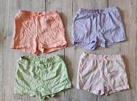 4 Stück H&M Shorts Paket 62 Niedersachsen - Langenhagen Vorschau
