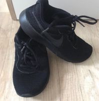 Nike Sneaker Turnschuhe schwarz 36 Stoff leicht Sport Schuhe Hamburg Barmbek - Hamburg Barmbek-Süd  Vorschau