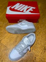 NIKE DUNK LOW RETROWHITE/GREY US 9,5 UK 8,5 EUR 43 Essen - Rellinghausen Vorschau