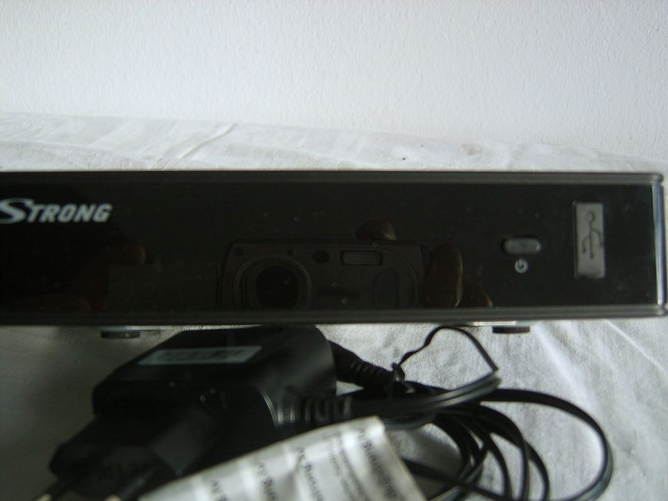 Digital HD TV Receiver Strong SRT 3002 Cabel in Potsdam