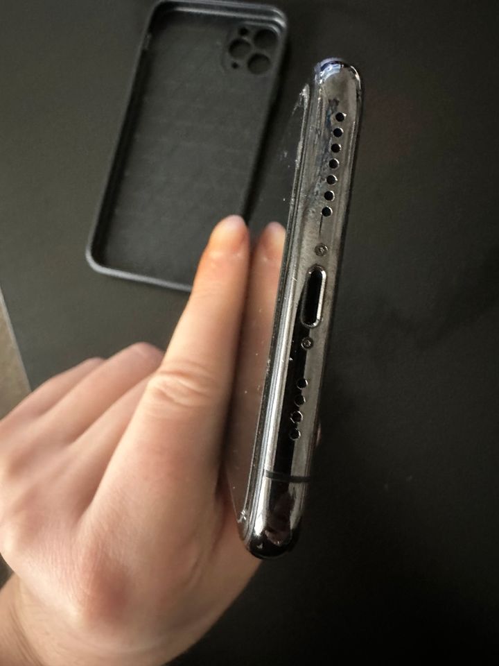 Iphone 11 Pro Max 256gb Nachtgrün in Marl