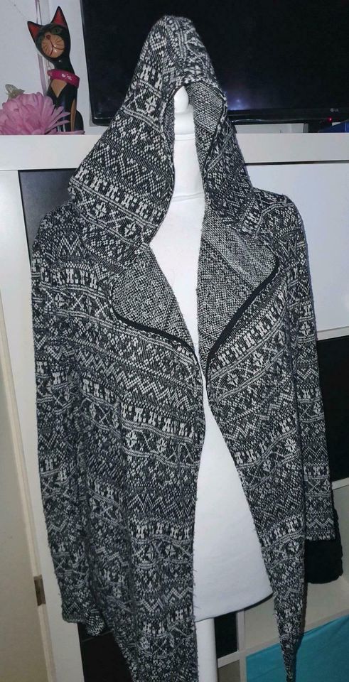 Strickjacke, Cardigan, Gr. S in Chemnitz