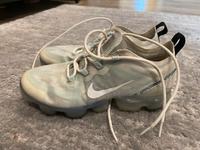 Nike Vapor Max Größe 38 Sachsen - Groitzsch Vorschau