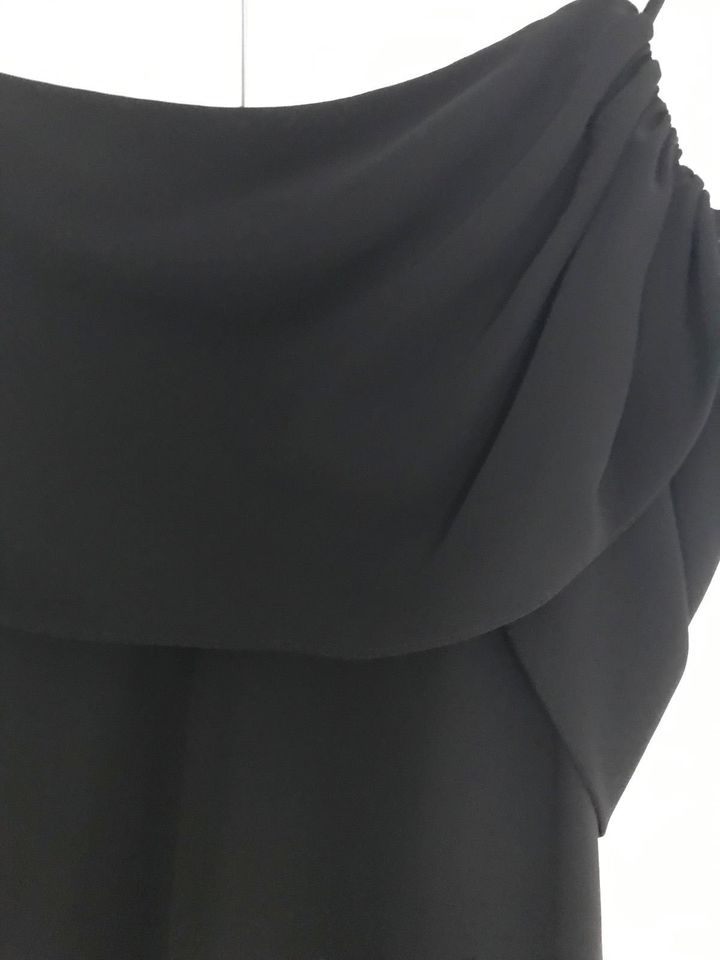 langes schwarzes Kleid Gr. 36 in Queis