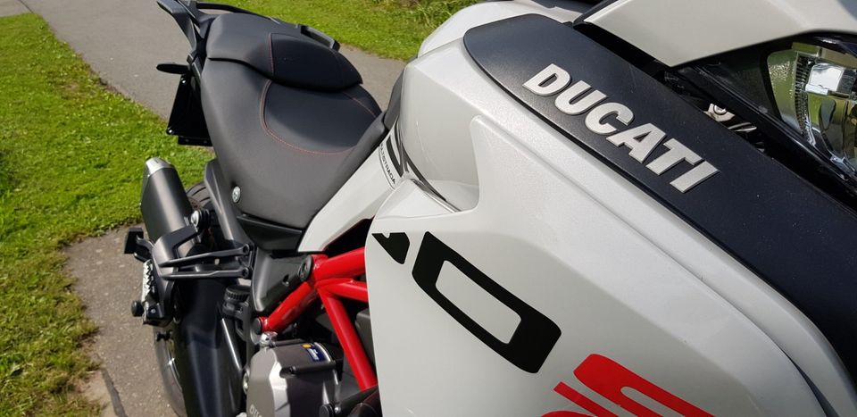 Ducati Multistrada 950s Sporttouring mit viel Zusatzausstattung in Bad Schwartau