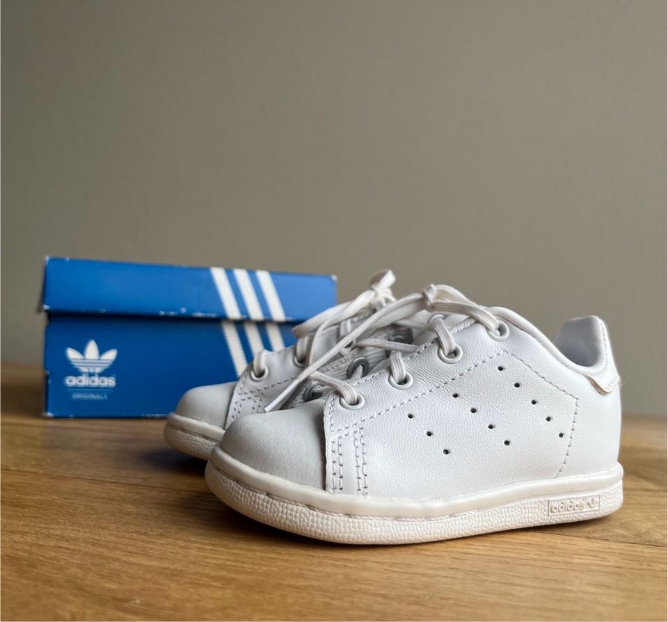 Babyschuhe, Adidas Stan Smith 19, Babyshooting, neu in Wilhelmshaven