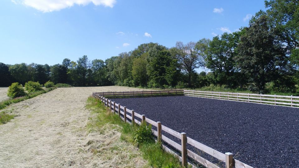 Sanierter Hof mit Pelletheizung, eigenem Brunnen, in Alleinlage mit 7,5 ha Eigenland in Dithmarschen in Eggstedt