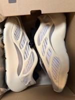 Adidas Yeezy 700 V3 Azael Gr. 42 Nordrhein-Westfalen - Haan Vorschau