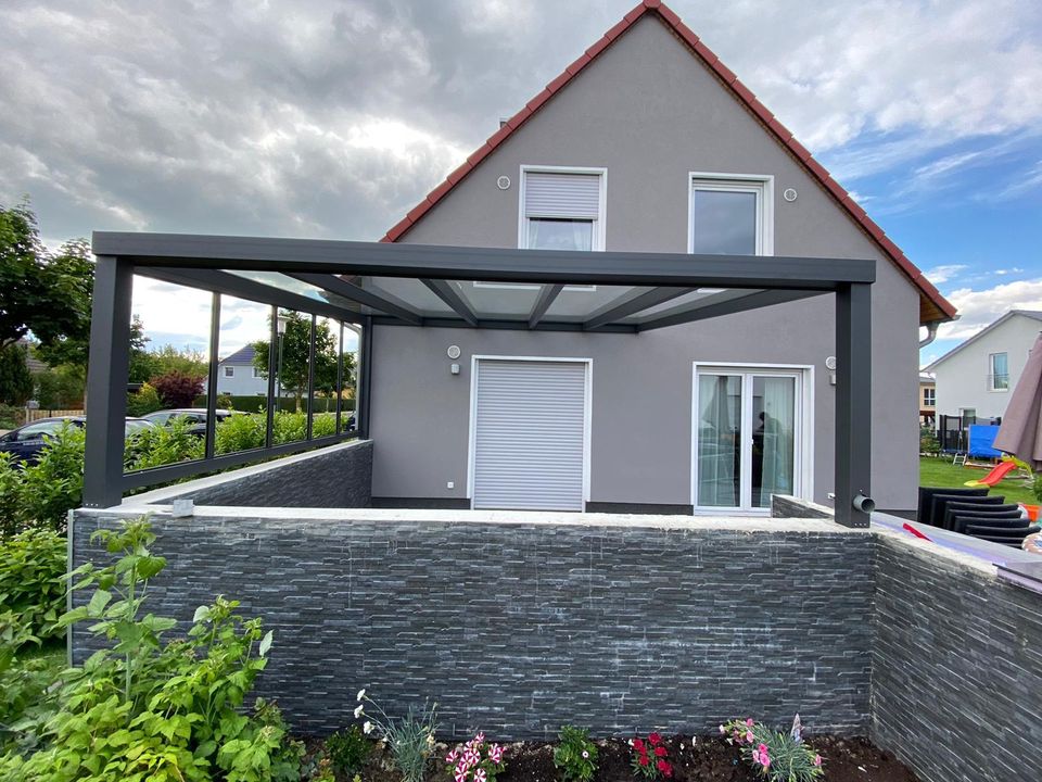 ALU TERRASSENÜBERDACHUNG I VORDACHER I MARKISEN I SOMMERGARTEN I CARPORT I SICHTSCHUTZ I ZÄUNEN I GLASSCHIEBEWAND I GLASSCHIEBETÜRE inkl Montage JETZT -25% in Balingen