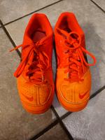 Nike elastico Fußball Hallenschuhe Gr. 35 Nordrhein-Westfalen - Wiehl Vorschau