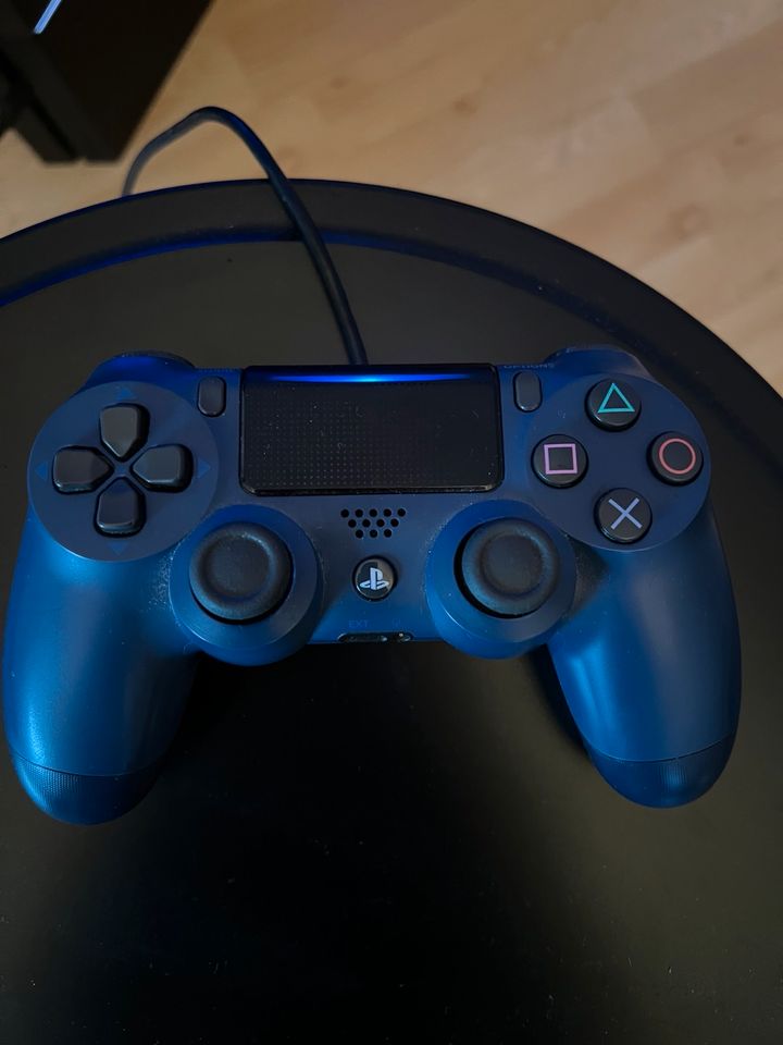 PS4 500GB + Controller + 1 Spiel in Dortmund