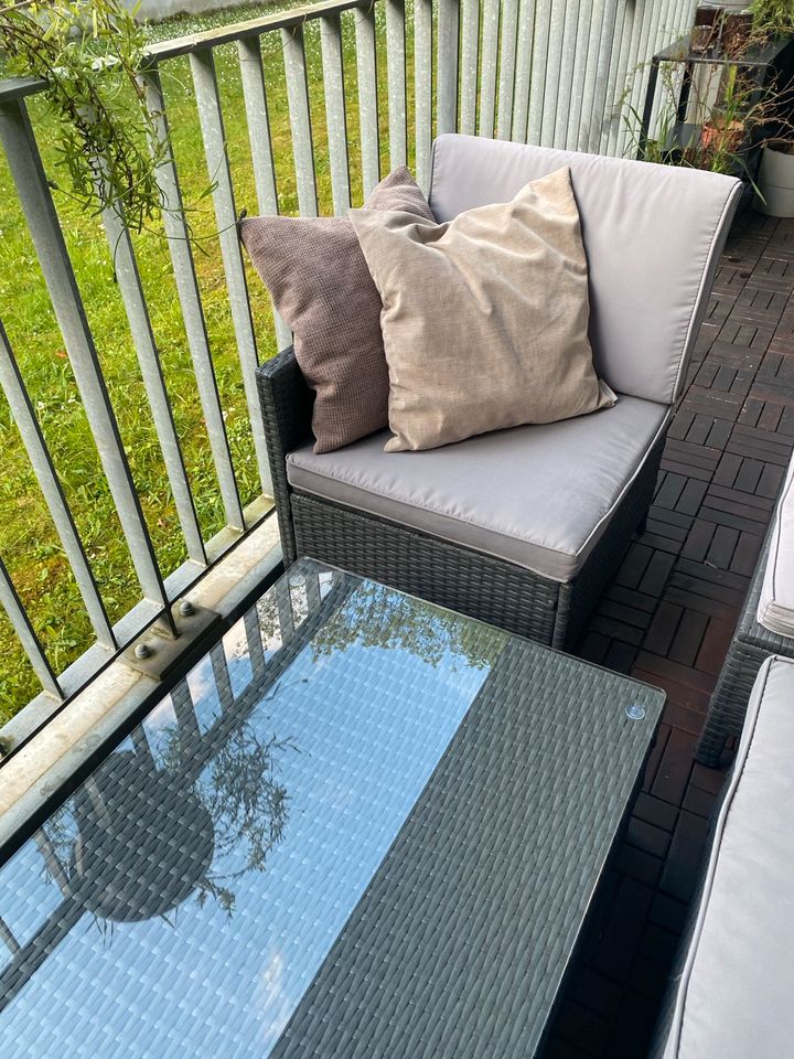 Sitzmöbel Garten Terasse outdoor Lounge mit Tisch Polyrattan grau in Köln