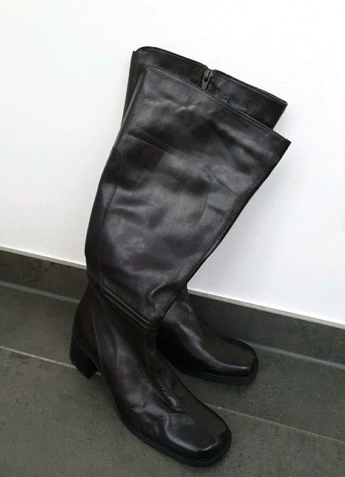 NEU ECHT LEDER DAMEN WINTERSTIEFEL GR. 41 BRAUN in Bordesholm