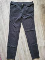 Dunkle Jeans von Yessica Dortmund - Eving Vorschau