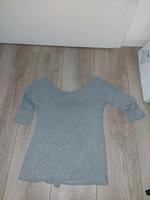 Graues schulterfreie 3/4 Shirt Stuttgart - Stuttgart-Ost Vorschau