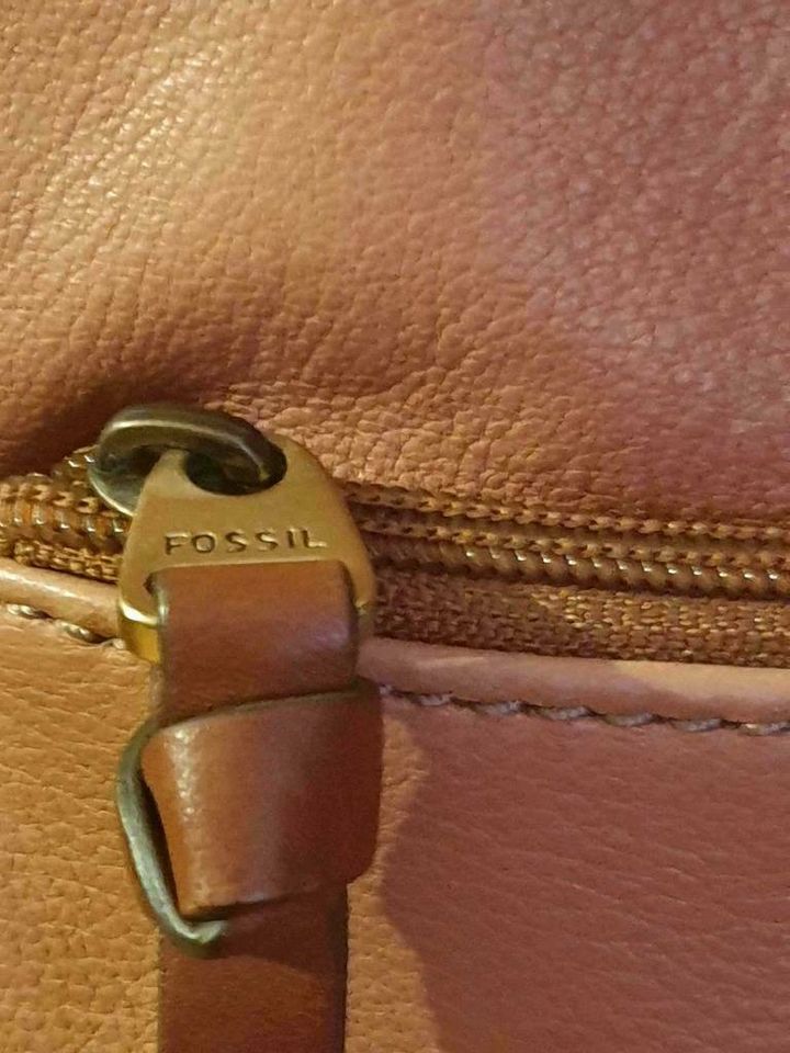 Fossil Handtasche Umhängetasche Leder braun in Hamburg