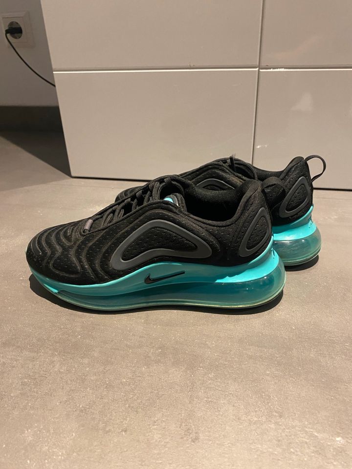 Nike Airmax 720 in Schömberg b. Württ