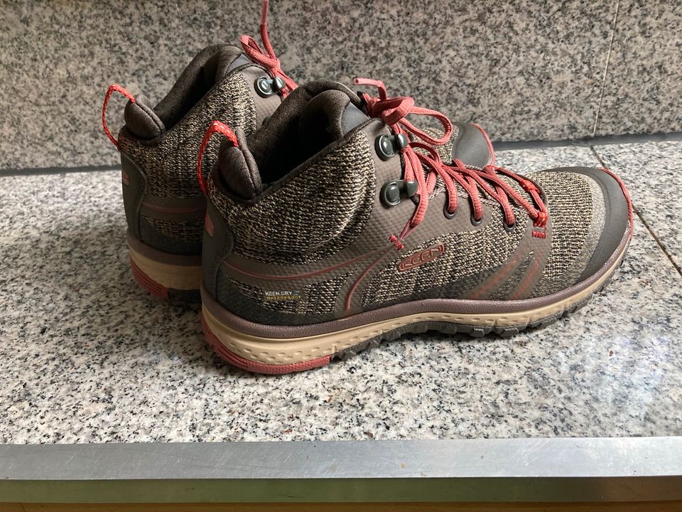 Keen Wanderschuhe Gr. 38 in Essen