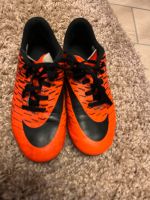 Nike Fußballschuhe Orange/Schwarz mit Stollen Niedersachsen - Lunestedt Vorschau