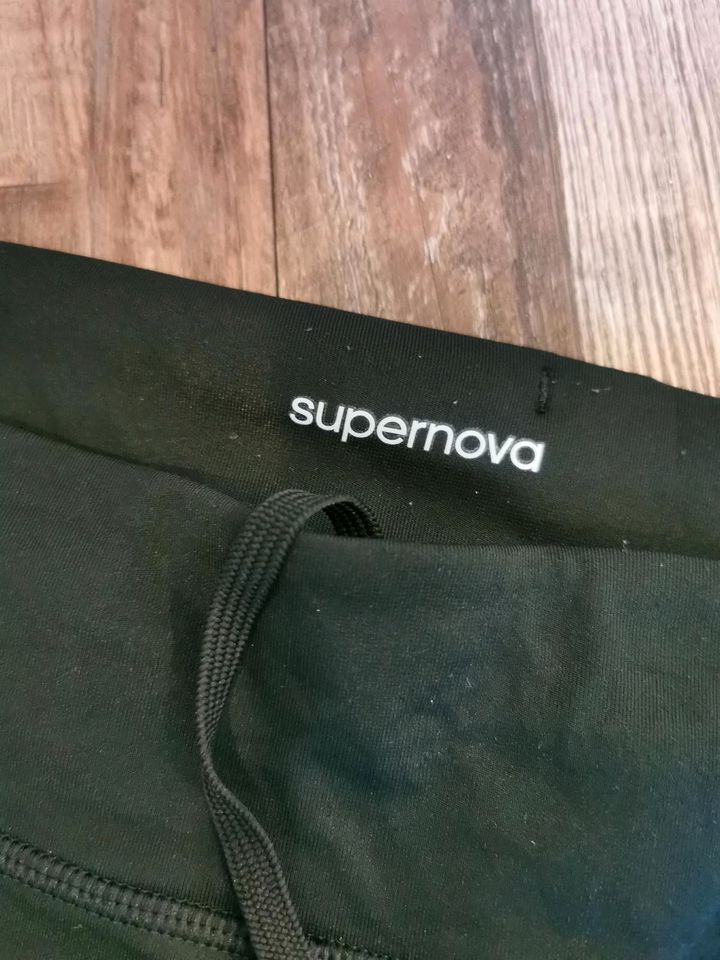 Adidas Supernova Sport tight gr. 38/40 in Gettorf