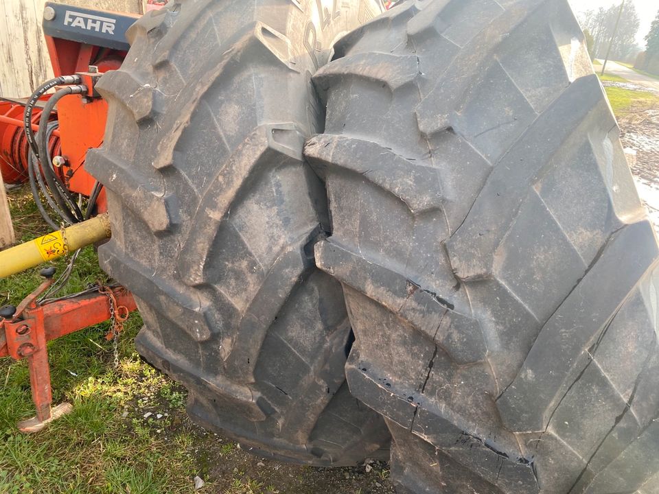 Reifen 620/70R42 Räder Trecker Schlepper Traktor in Wagenfeld