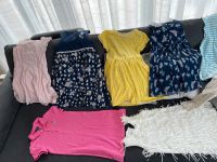 Kleider Kleiderpaket teils teuere Marken Größe 122-134 Hessen - Fuldatal Vorschau