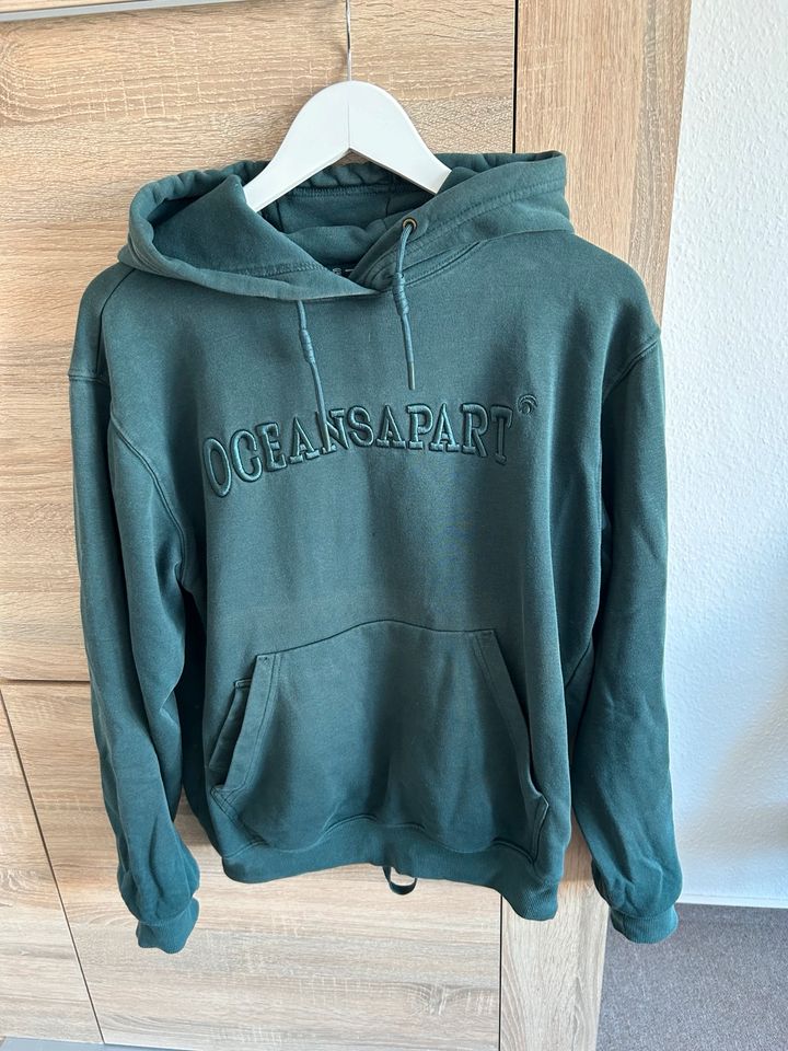 Oceans Apart Pullover in Wittenburg