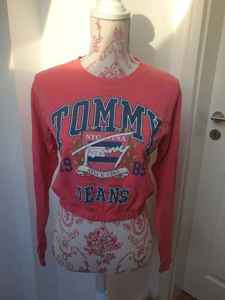 Tommy Jeans Pullover Gr.S // rosa pink, aufdruck, cropped in Essen