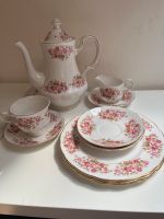 Queen Anne Englisches Geschirr Rose Garden Bone China Service Wuppertal - Heckinghausen Vorschau