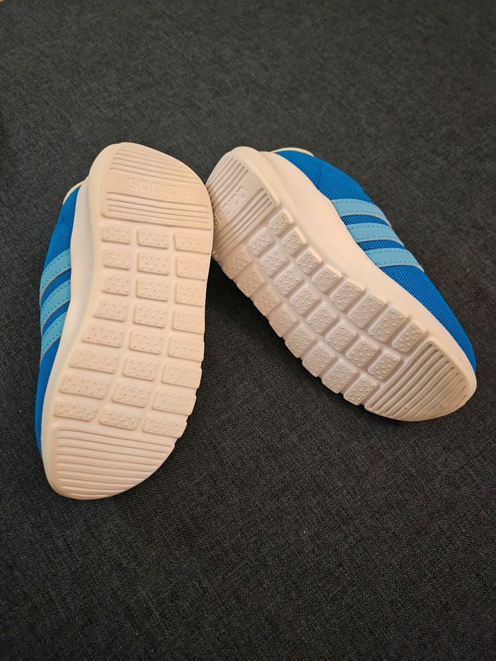 Adidas Schuhe Größe 24 in Berlin