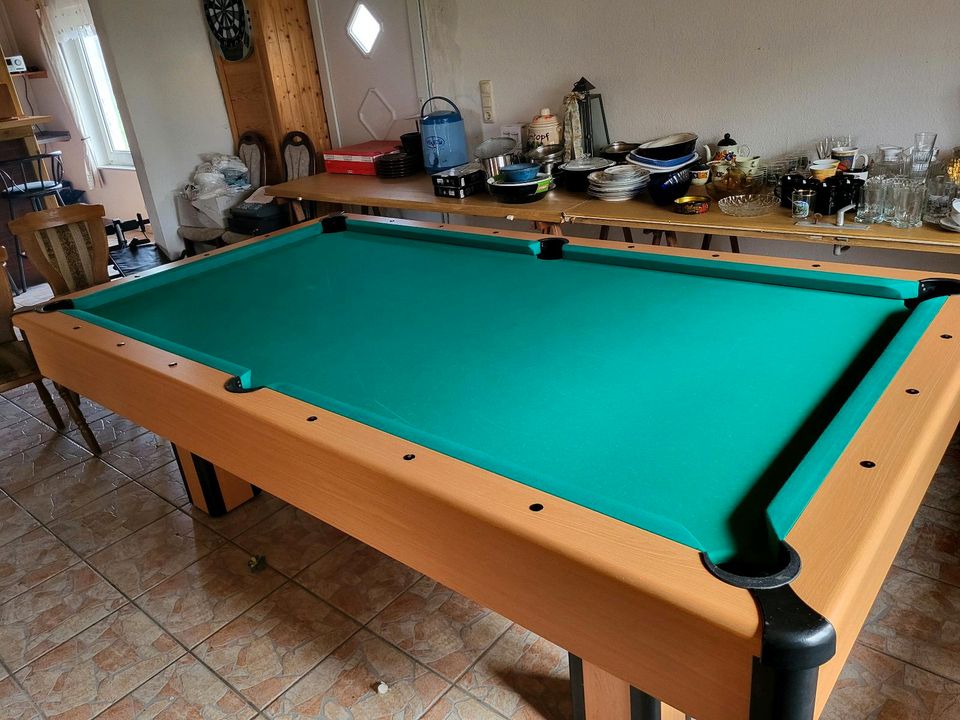 Billiardtisch abdeckbar (Kugeln, Kös, Kö Wandhalterung extra) in Großheide