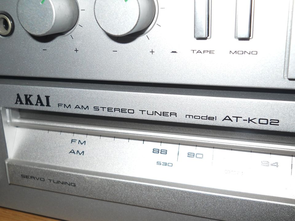 AKAI Anlage AM U01 / CS M01A / AT K02 Verstärker Tape Radio in Schortens
