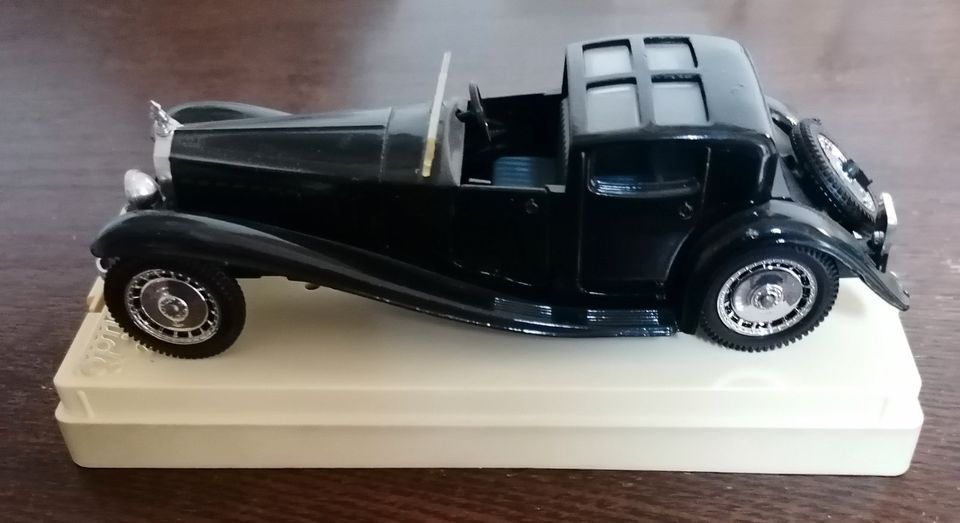 Modellauto Solido Bugatti Royale 1:43 mit Platte Vitrinenmodell in Karlsruhe