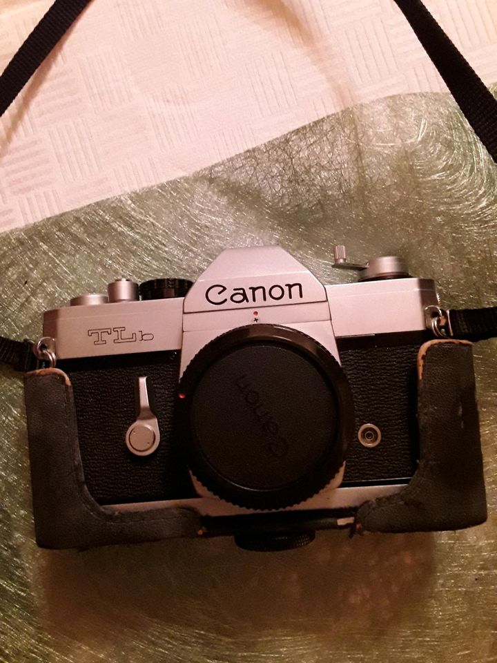 Canon Kamera TLb vintage in Rain Niederbay