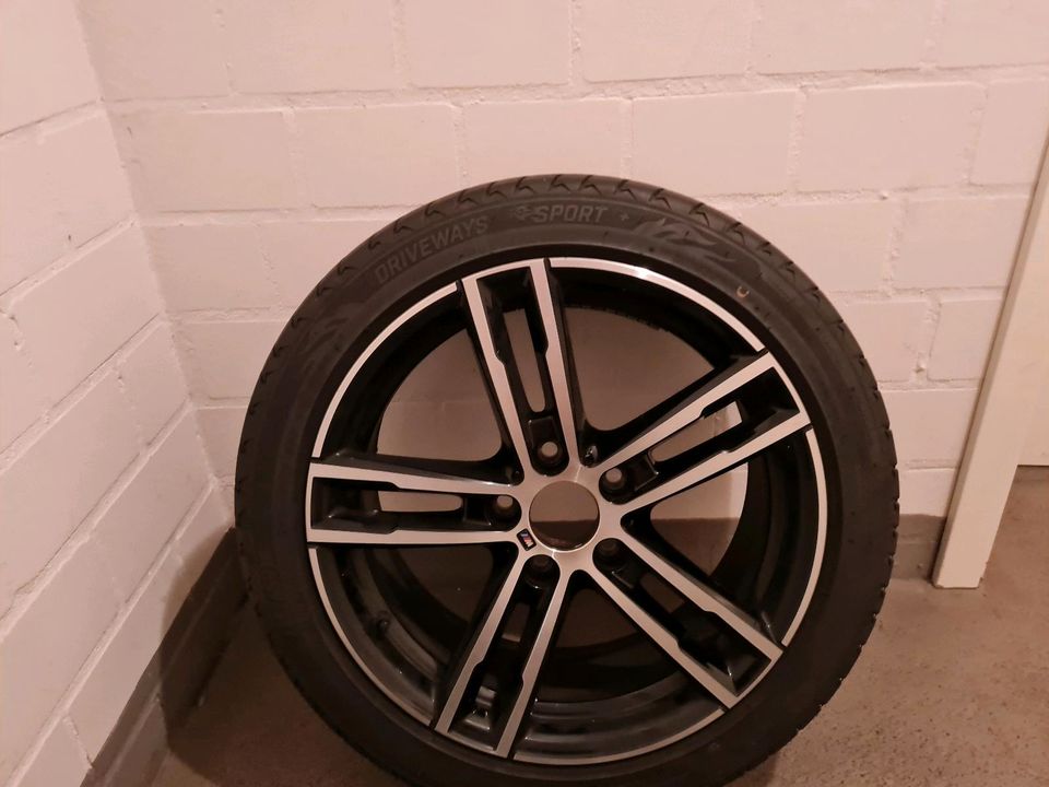 Alu Felge BMW F22 F21 X1 F20 F21 F20 18 Zoll 7.5J 5x120 45ET 8745 in Gütersloh