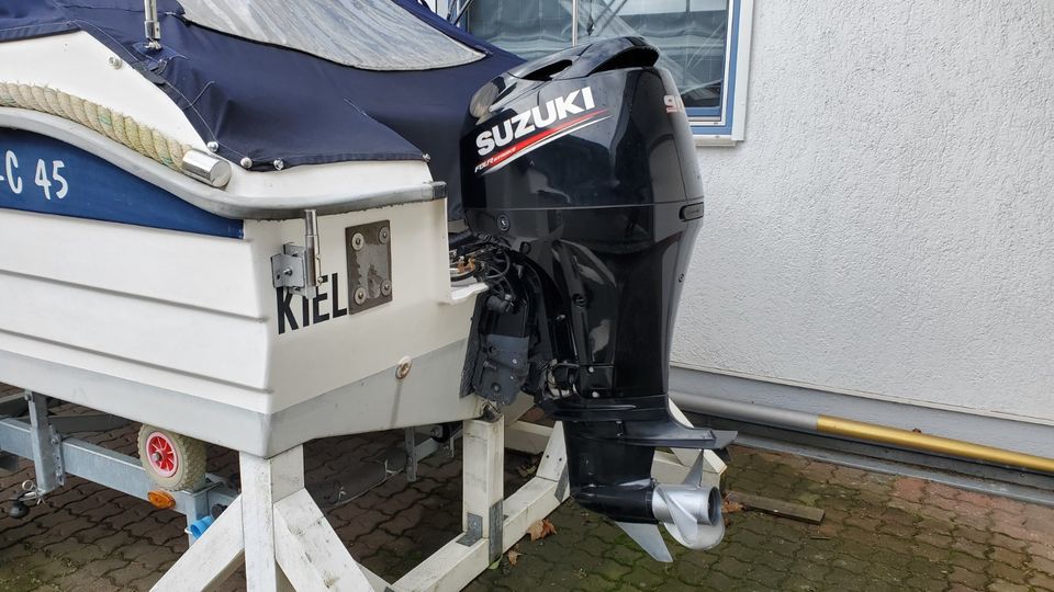 Motorboot, 90 PS Außenborder, Pilothausboot in Kaltenkirchen