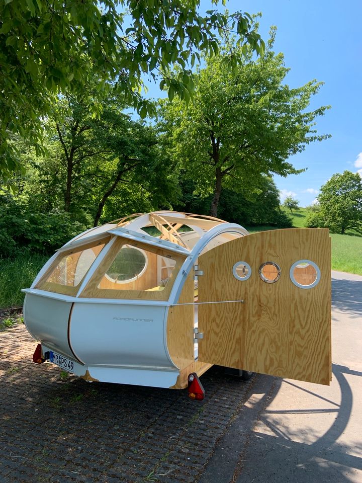 Wohnwagen aus Holz (Roomy) in Marburg