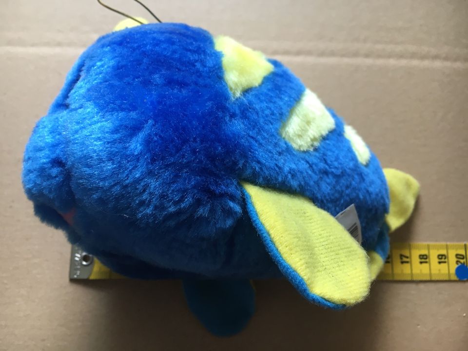 Spielzeug Plüschtier Kuscheltier Stofftier Fisch blau gelb toy in Frankfurt am Main