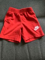 Nike rot jungen kurze Hose Niedersachsen - Braunschweig Vorschau
