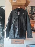 Adidas Winterjacke Herren | Größe L | Schwarz | kaum getragen Berlin - Marzahn Vorschau