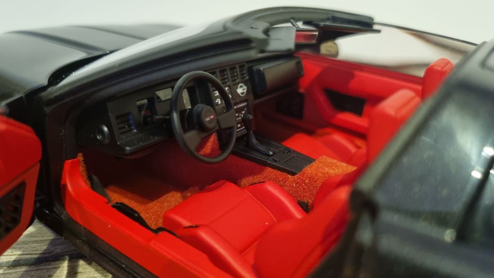 1:18 AutoArt Chevrolet Corvette C4 Targa 1986/Schwarz/ Z06 Felgen in Ebhausen