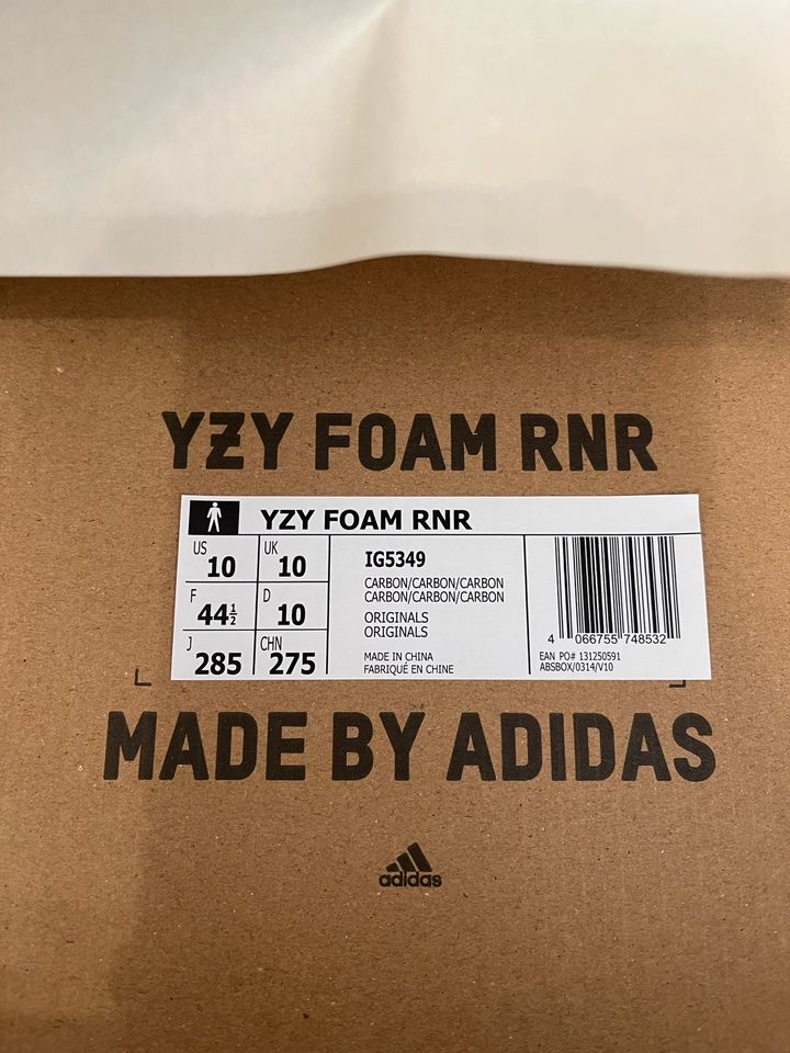 Yeezy Foam Runner Carbon Gr 10 NEU 100% Original in Rednitzhembach