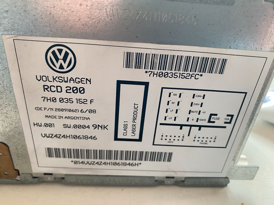 VW Auto Radio  RCD 200 in Ringgau