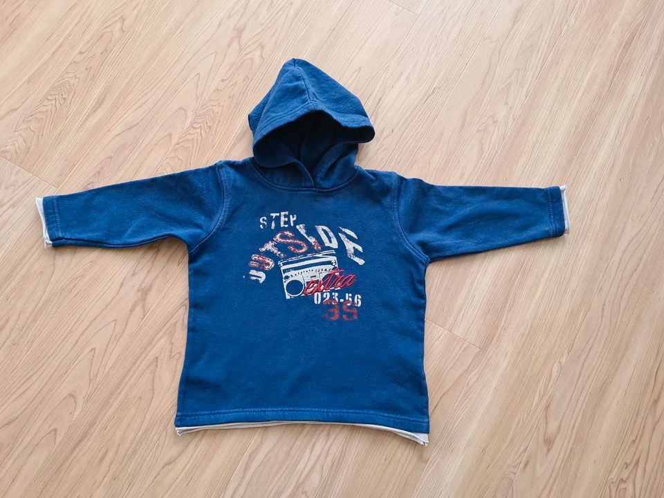 Jungen Kapuzenpullover Größe 98 in Großdubrau