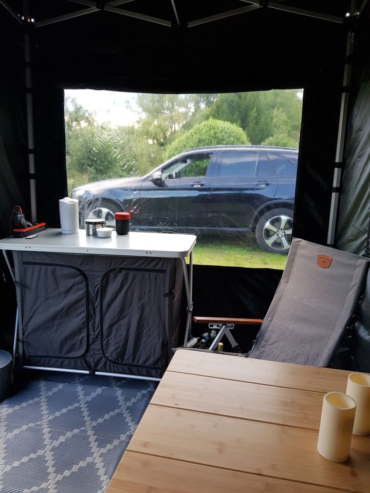 Camping Anhänger mit Maggiolina Dachzelt in Hanau