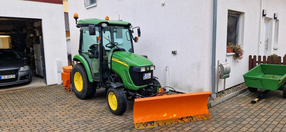 Tausche John Deere 3520 Kommunaltraktor gegen 5er John Deere in Fraunberg